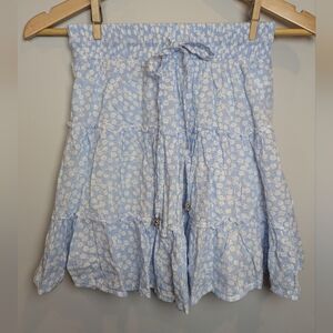 Princess Polly Women's Size 0 Light Blue and White Floral Tiered Skirt